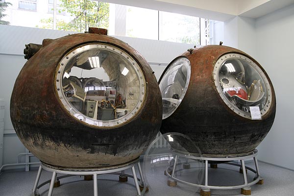 Descent modules of Vostok used for unmanned test flight before Gagarin 2006-10 (C) Seiji Yoshimoto