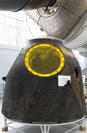 Descent module of Soyuz-TM14, 2007-04 (C) Seiji Yoshimoto