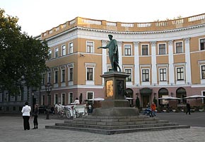 Statue of the Duke of Richelieu, Odessa, 2006-10 (C) Seiji Yoshimoto