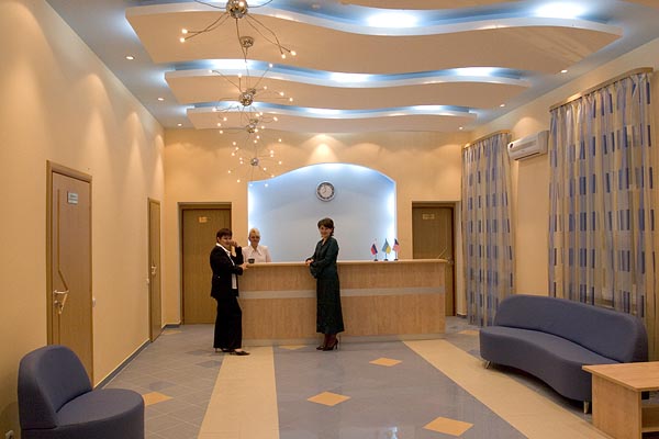 Reception, Hotel Yasny Kosmotras, 2005-10 (C) Seiji Yoshimoto