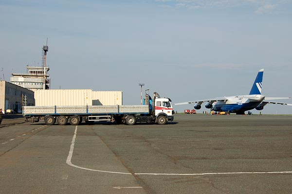 Satellite Containers transported by An124 to Orsk International Airport and off-loaded on the Truck 2006 (C) Kosmotras