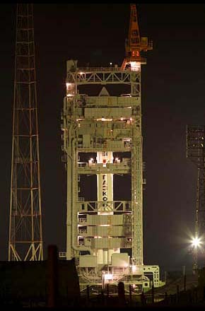 Proton Launch, Site 81, Baikonur, 2003-11 (C) Seiji Yoshimoto