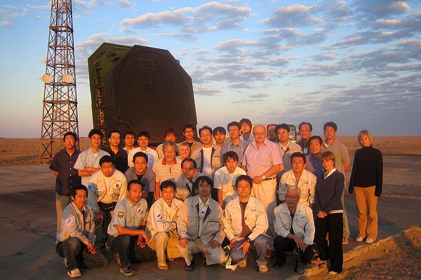OICETS / INDEX Project Members at Dawn after Midnight Launch, Site 109, Baikonur, Special thanks to JAXA, 2005-08 (C) Kosmotras