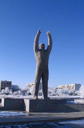 Gagarin Monument, Baikonur, 2007-01 (C) Marianna Vinokurova