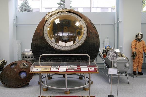 Descent module of Vostok -1, the world's first manned flight by Yuri Gagarin 2006-10 (C) Seiji Yoshimoto 