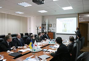 Top Management Meeting at National Space Agency of Ukraine, 2005-04 (C) Seiji Yoshimoto